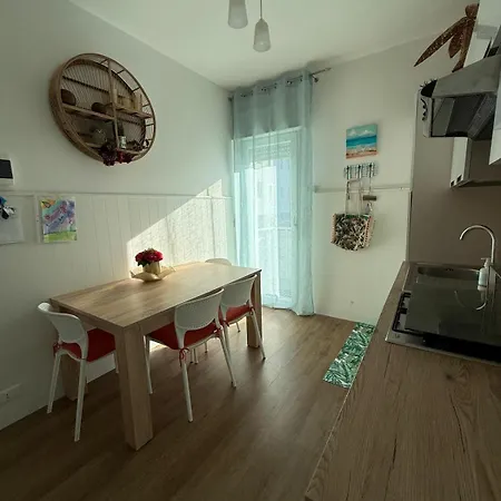 Lella Sea House Apartment *