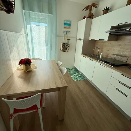 Apartment Lella Sea House *